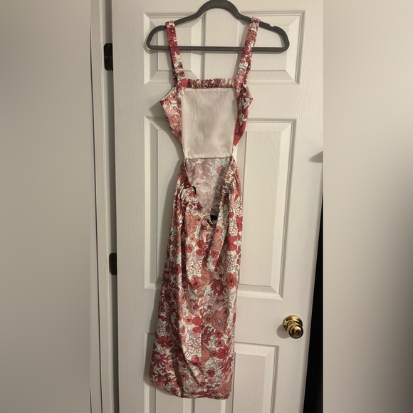 Forever 21 Floral Print Cutout Midi Dress - Picture 5 of 9